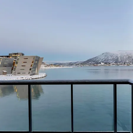 Moderne Pa Ytre Strandkanten Apartment