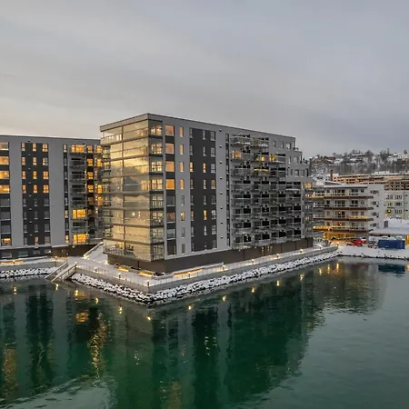 Moderne Pa Ytre Strandkanten Apartment